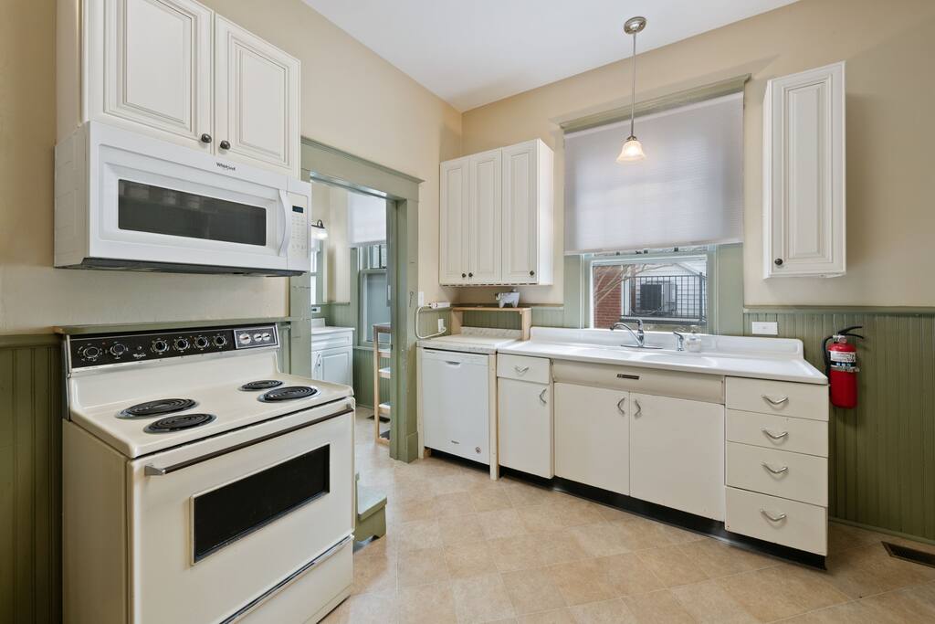 inn-luray-walkable-greenway-caverns-and-park/