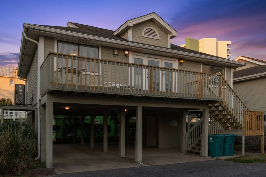 ocean-vibes-or-pet-friendly-walk-to-beach-+-pool/