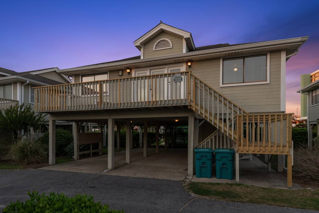 ocean-vibes-or-pet-friendly-walk-to-beach-+-pool/