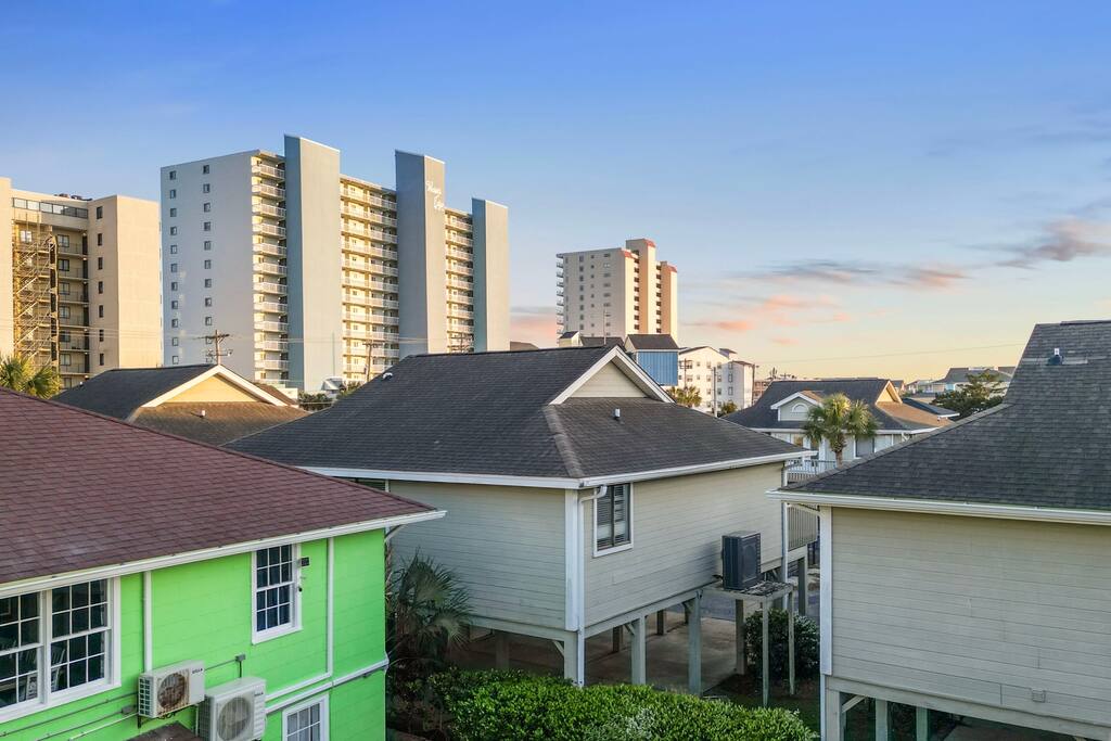 ocean-vibes-or-pet-friendly-walk-to-beach-+-pool/