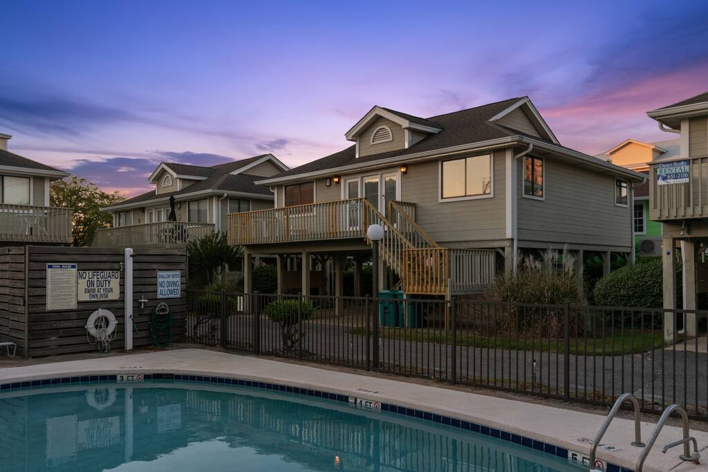 ocean-vibes-or-pet-friendly-walk-to-beach-+-pool/