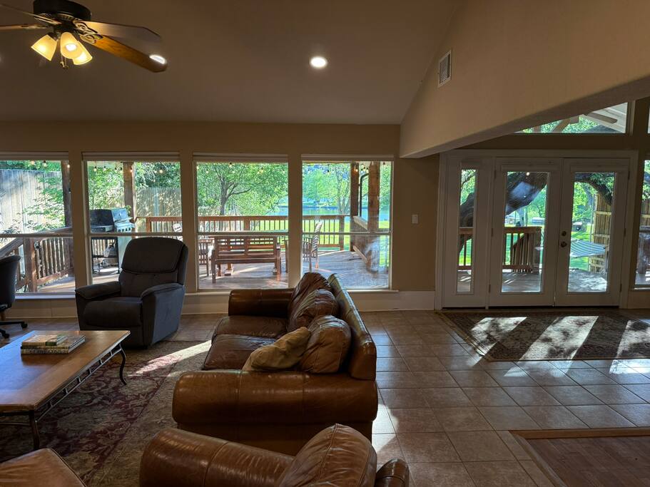 dog-friendly-lakehouse-or-dock-+-serene-views/