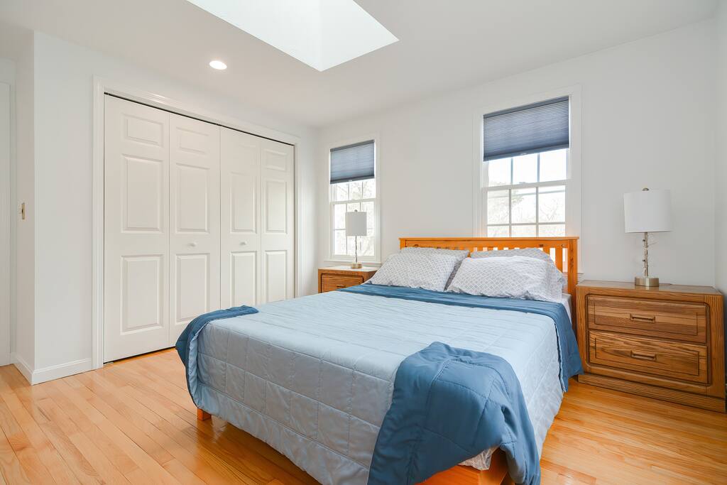 cape-cod-retreat-by-the-beach/