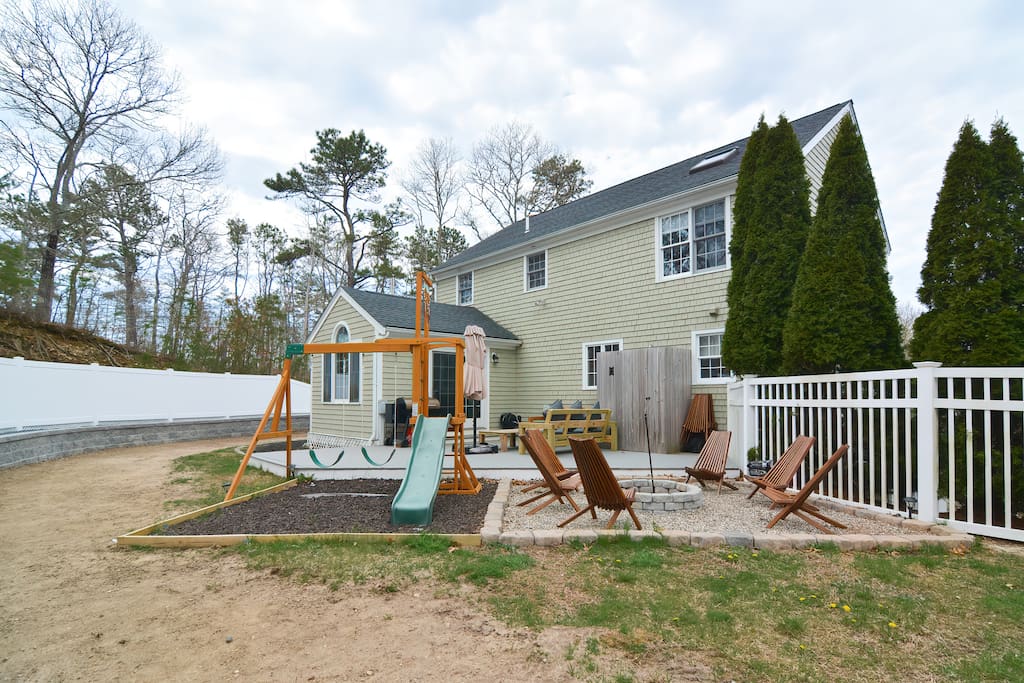 cape-cod-retreat-by-the-beach/