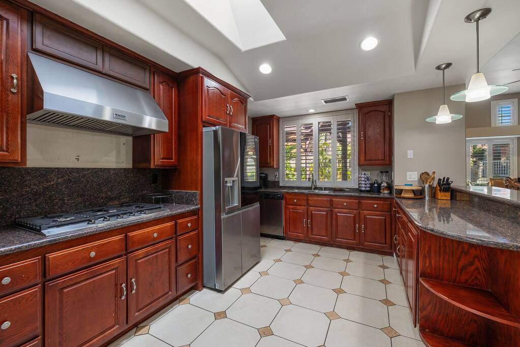 resort-style-5br-or-pool-or-sleeps-13-or-pet-friendly/