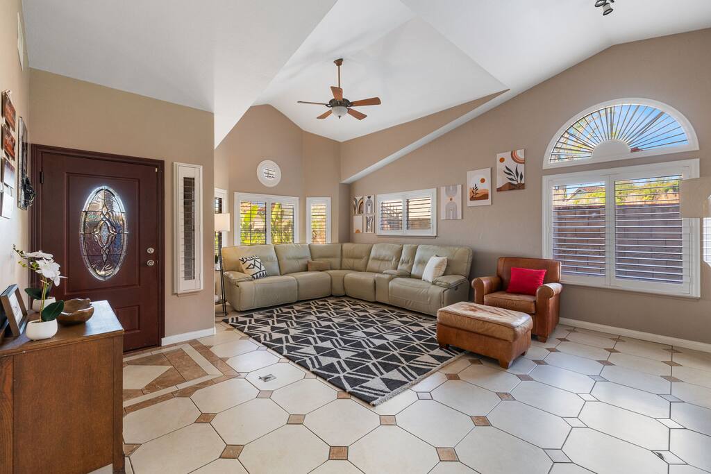 resort-style-5br-or-pool-or-sleeps-13-or-pet-friendly/