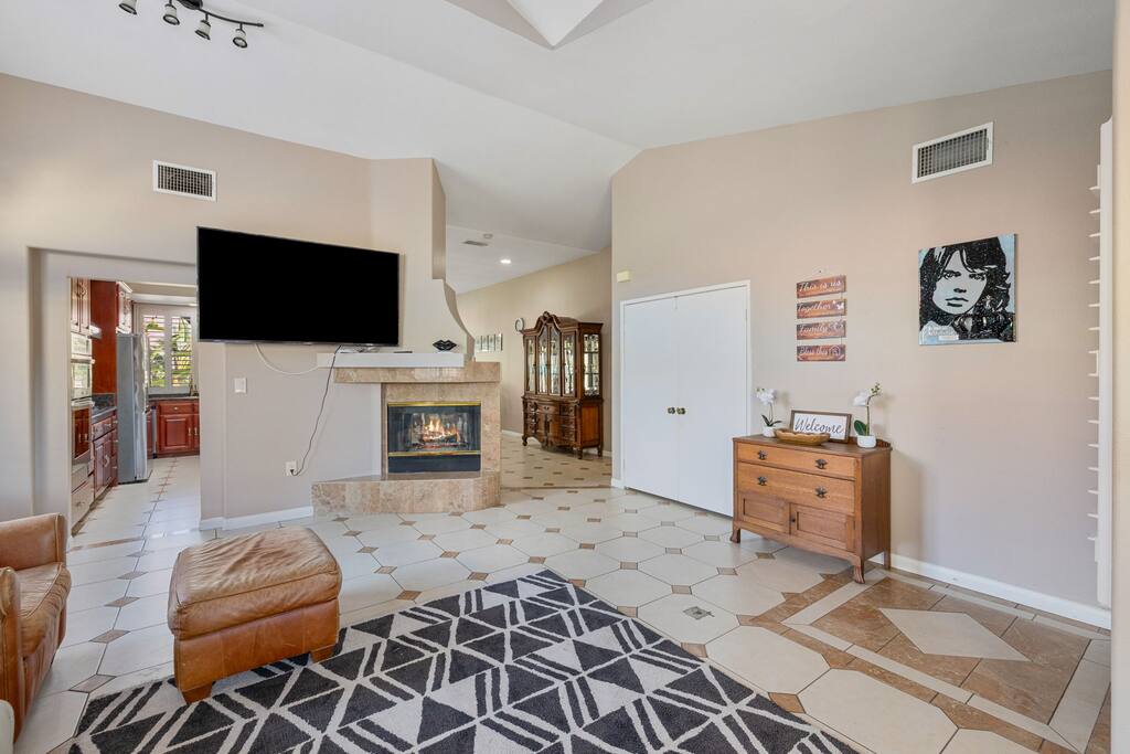 resort-style-5br-or-pool-or-sleeps-13-or-pet-friendly/