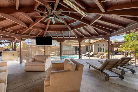 Resort-Style 5BR | Pool | Sleeps 13 | Pet-Friendly