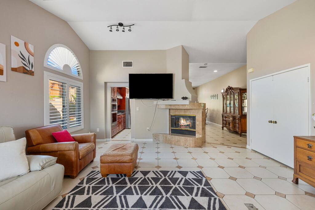 resort-style-5br-or-pool-or-sleeps-13-or-pet-friendly/