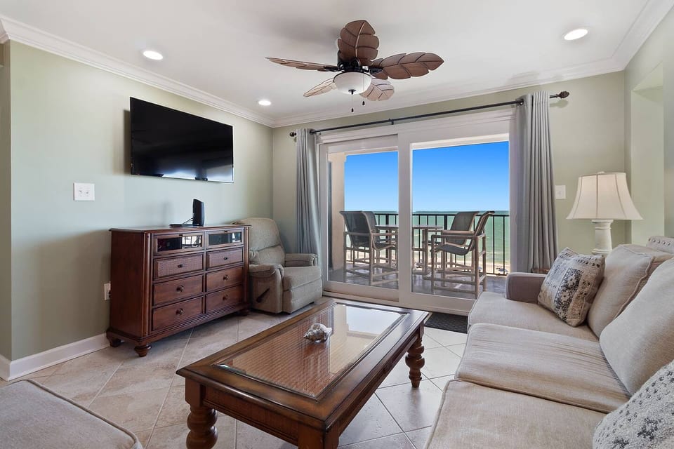 Waves & Views | Beach Condo w/ Balcony + Pool - North Myrtle Beach