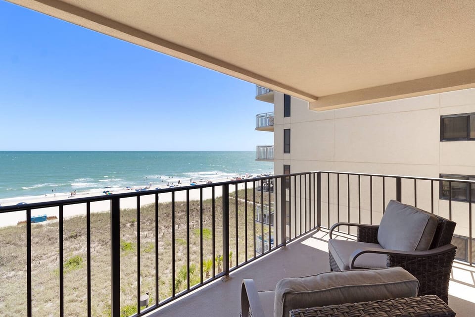 Sea Breeze Escape | Beachfront | Pool + Hot Tub - North Myrtle Beach