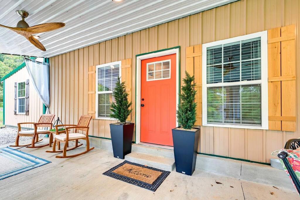 game-room-bar-and-hot-tub-or-perfect-group-getaway/