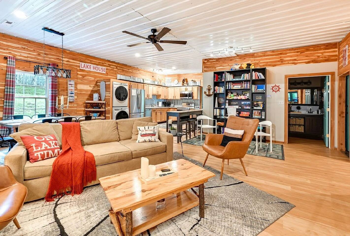 Game Room, Bar & Hot Tub | Perfect Group Getaway