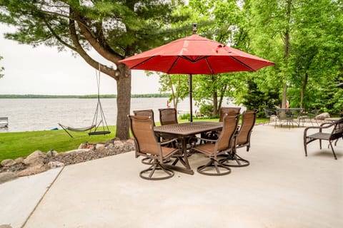 The Hummingbird Hideaway
