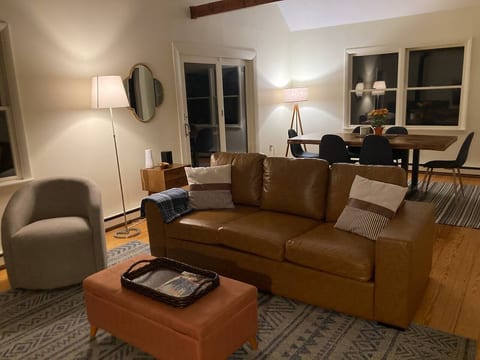 Berkshires Cottage | Trails & Water Nearby
