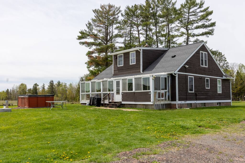 The hot tub is unfortunately non operational 