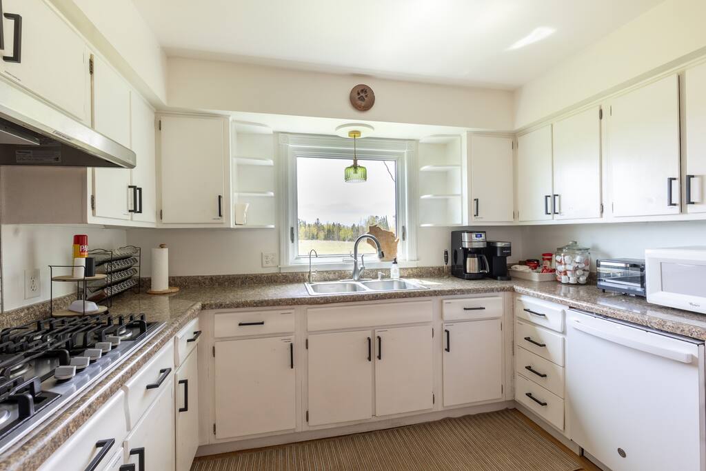 secluded-northwoods-cabin-or-pet-friendly/