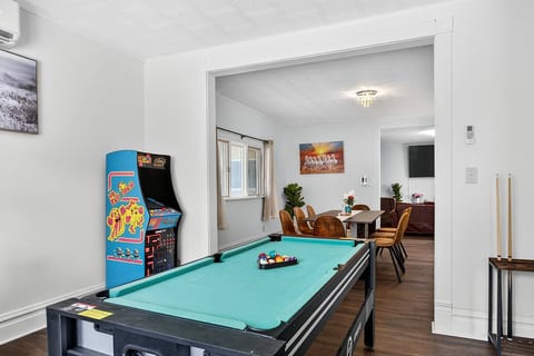 Escape and have fun! Challenge friends to a game of pool or a classic arcade match in your private game room. Perfect for making new memories and unwinding after a long day.


