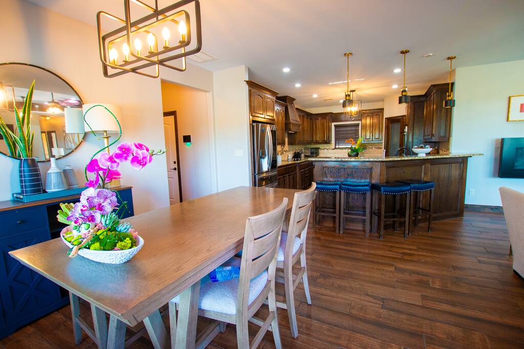 mtn-escape-*-pool-hot-tub-fire-pit-pet-ok!-holiday-home/