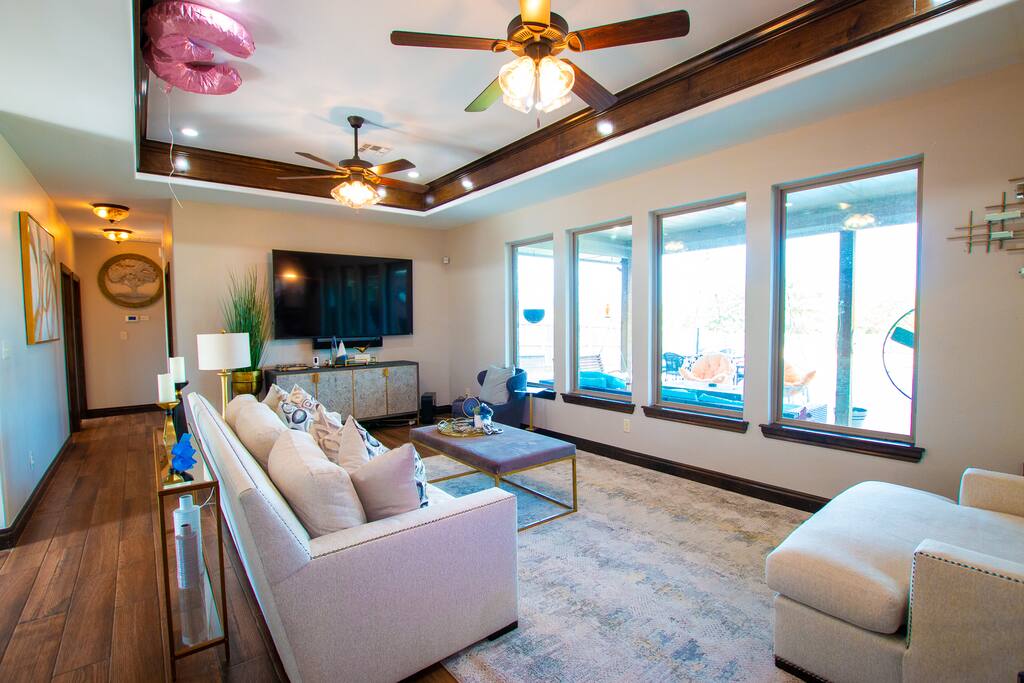 mtn-escape-*-pool-hot-tub-fire-pit-pet-ok!-holiday-home/