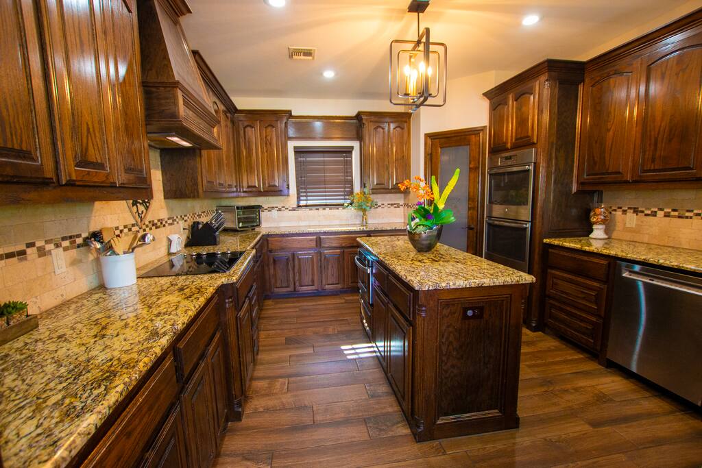 mtn-escape-*-pool-hot-tub-fire-pit-pet-ok!-holiday-home/