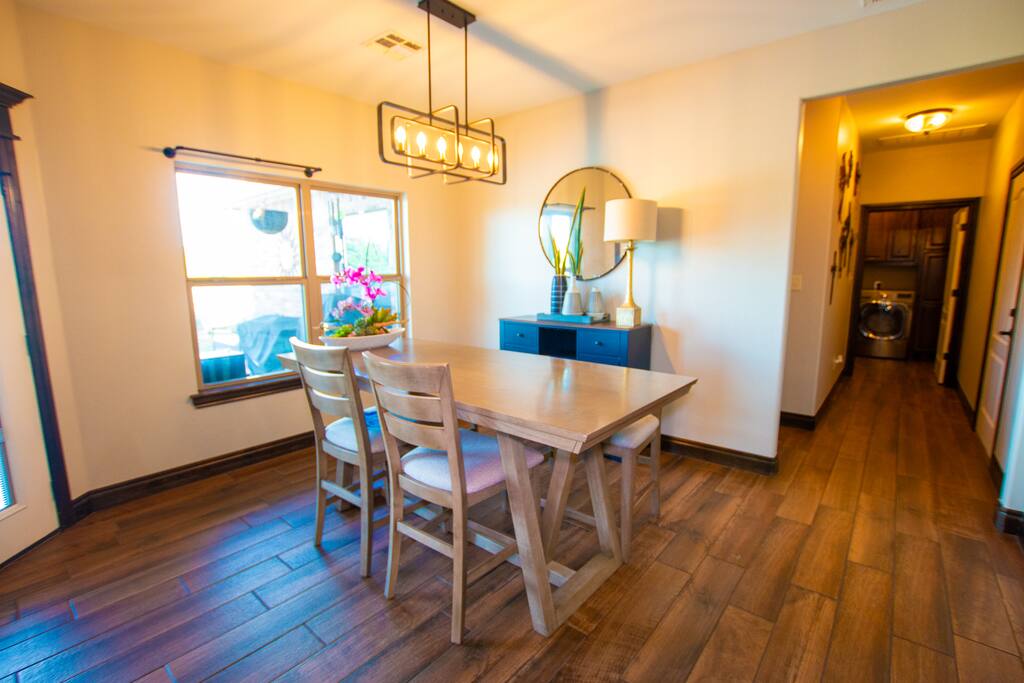 mtn-escape-*-pool-hot-tub-fire-pit-pet-ok!-holiday-home/