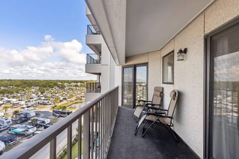 Oceanfront Escape • Resort Perks • Balcony Views