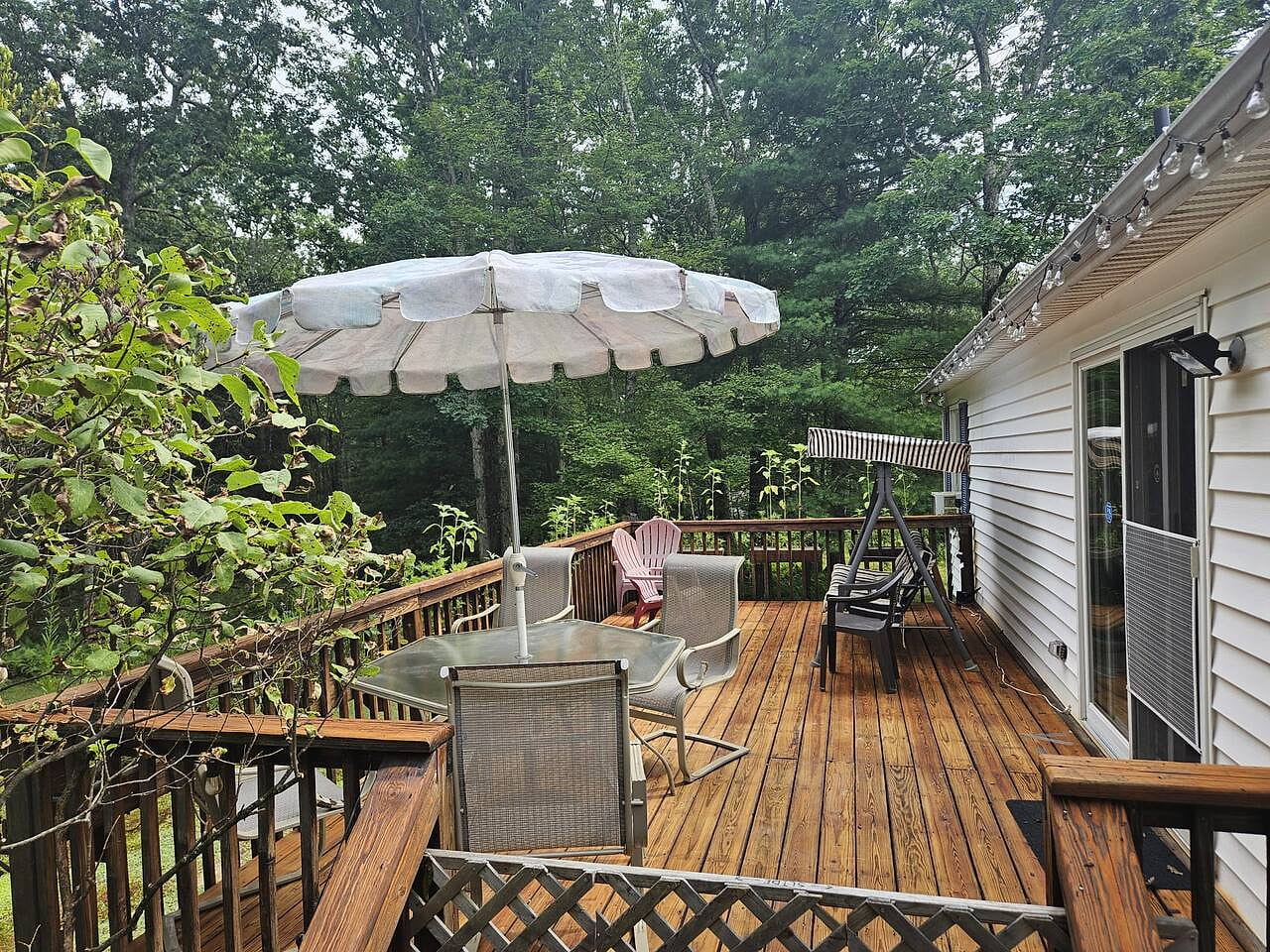 Lumberland Lodge • Nature Escape + Hiking