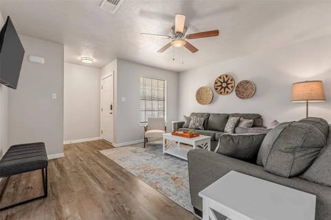 Stylish 2BR Comfort Near Texas A&M • EV-Friendly