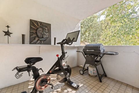 Canyon View LA Escape • Work • Relax • Explore