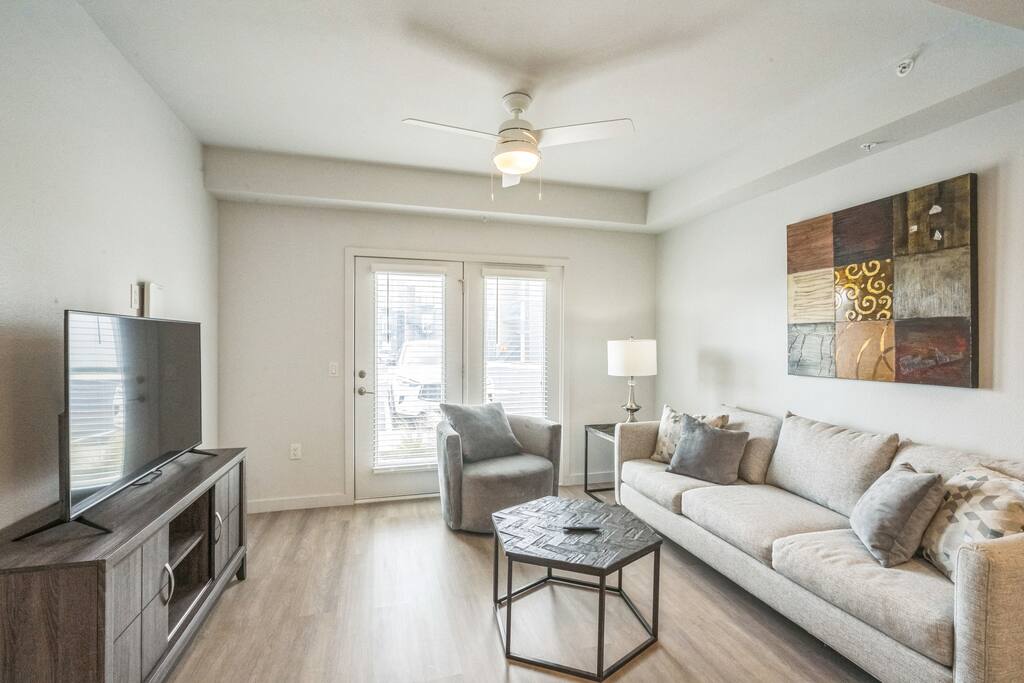 marble-falls-apt-*-pool-*-gym-*-near-baylor/