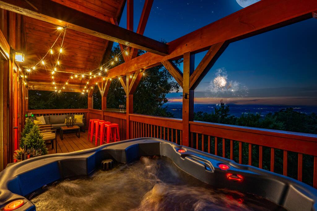 between-two-pines-modern-cabin-near-dollywood/