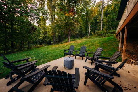 Gather around the cozy fire pit with family and friends—perfect for roasting marshmallows, sharing stories, and making memories under the stars.