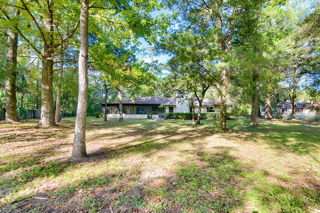 villa-le-lamantin:-european-charm-in-crystal-river/