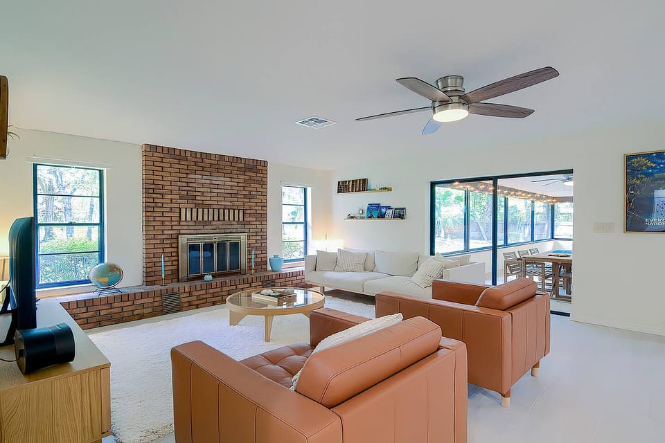 Villa Le Lamantin: European Charm in Crystal River - Crystal River
