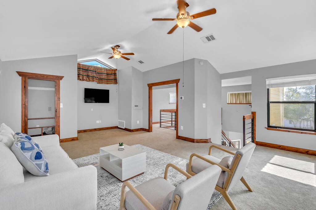 cozy-bastrop-stay-*-pool-*-near-parks-and-downtown/