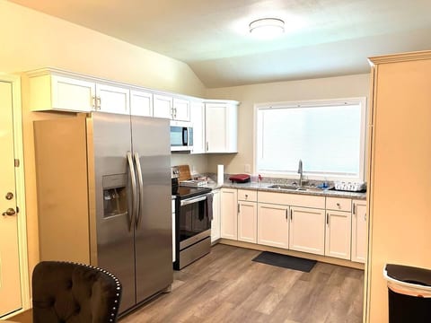 Renovated 3BR/2BA | Near Austin College & Downtown