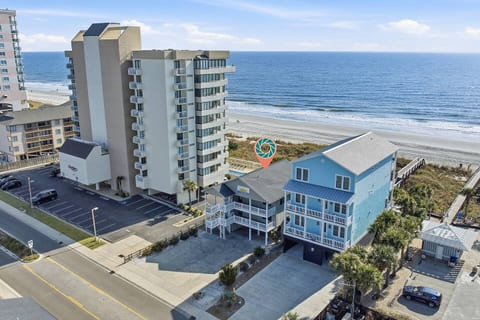 Phenomenal Oceanfront Centrally Located Huge 4k sq ft Home w Private Pool, Yard, Patio, 4 Decks, Gameroom