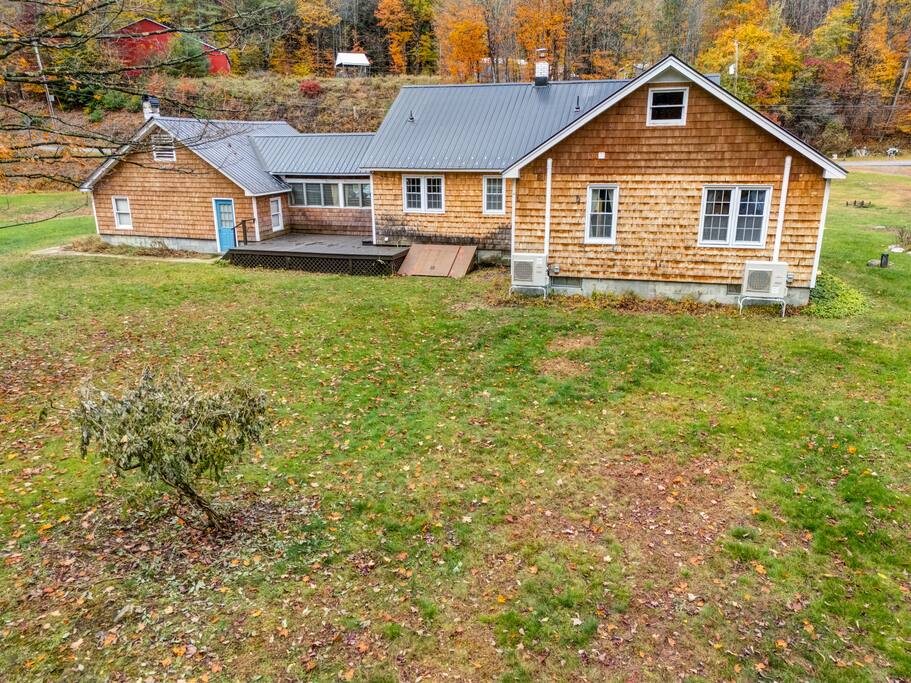 the-butterfly-house-*-deck-kayak-and-views/