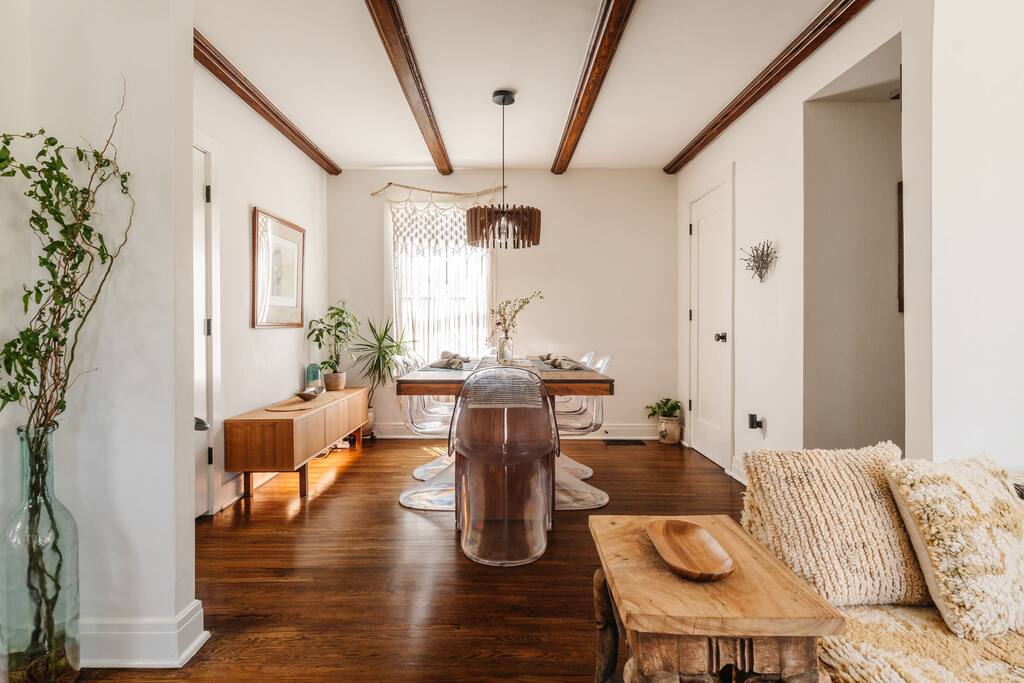 spanish-venice-retreat-hot-tub-fire-pit-bbq/