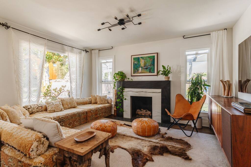 spanish-venice-retreat-hot-tub-fire-pit-bbq/