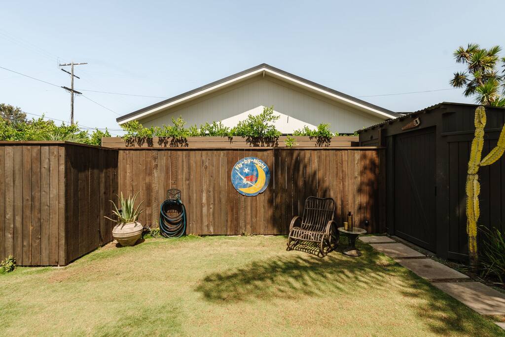 spanish-venice-retreat-hot-tub-fire-pit-bbq/