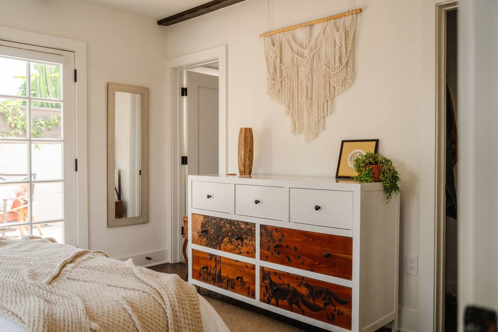 spanish-venice-retreat-hot-tub-fire-pit-bbq/