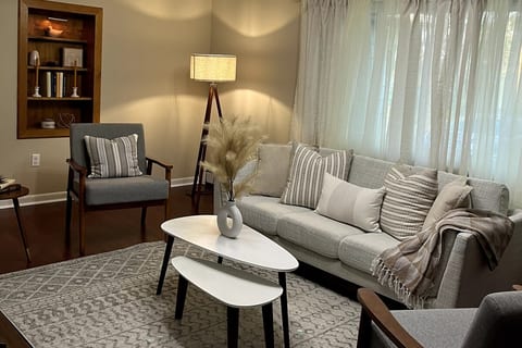 Living #6