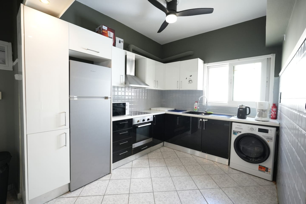 modern-athenian-penthouse/