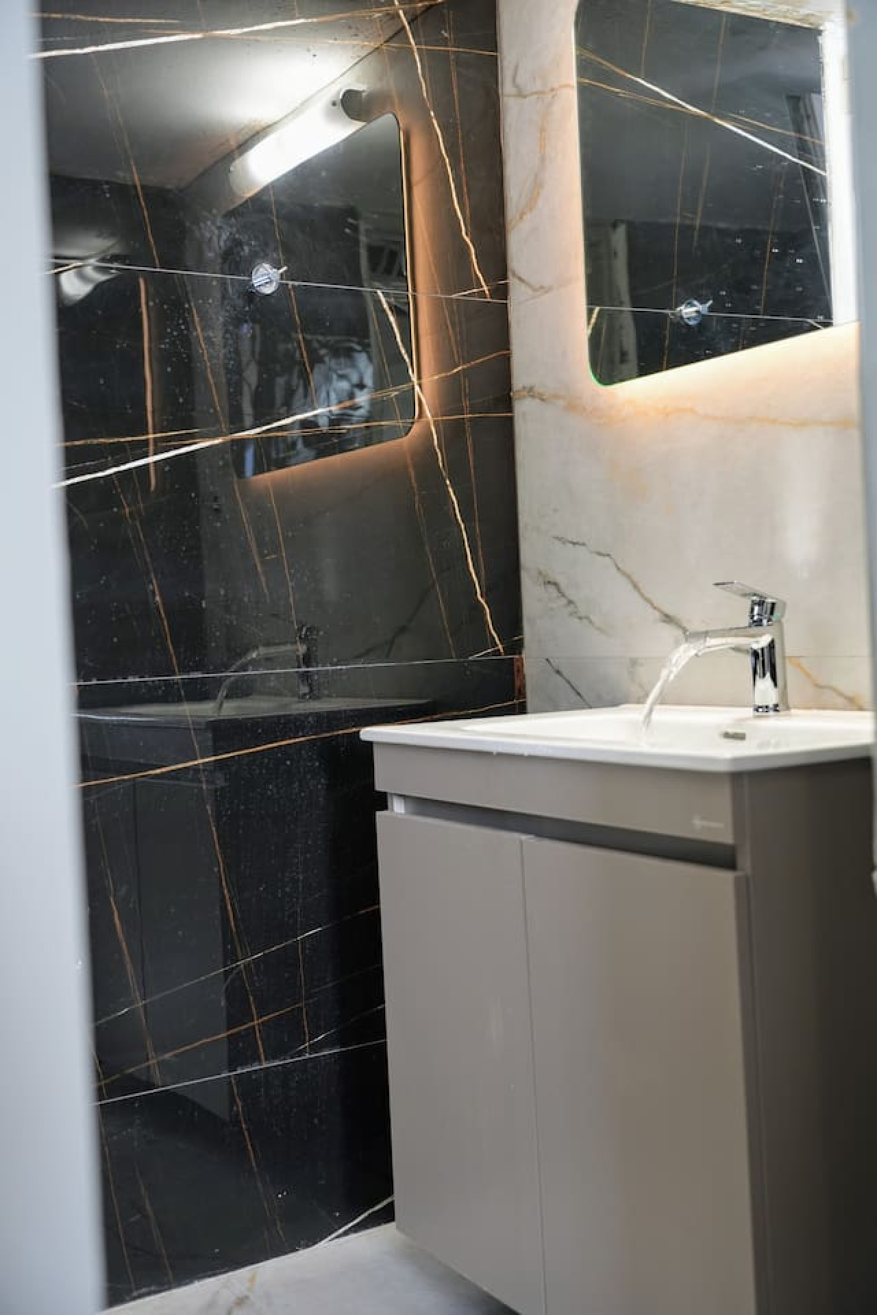 modern-athenian-penthouse/