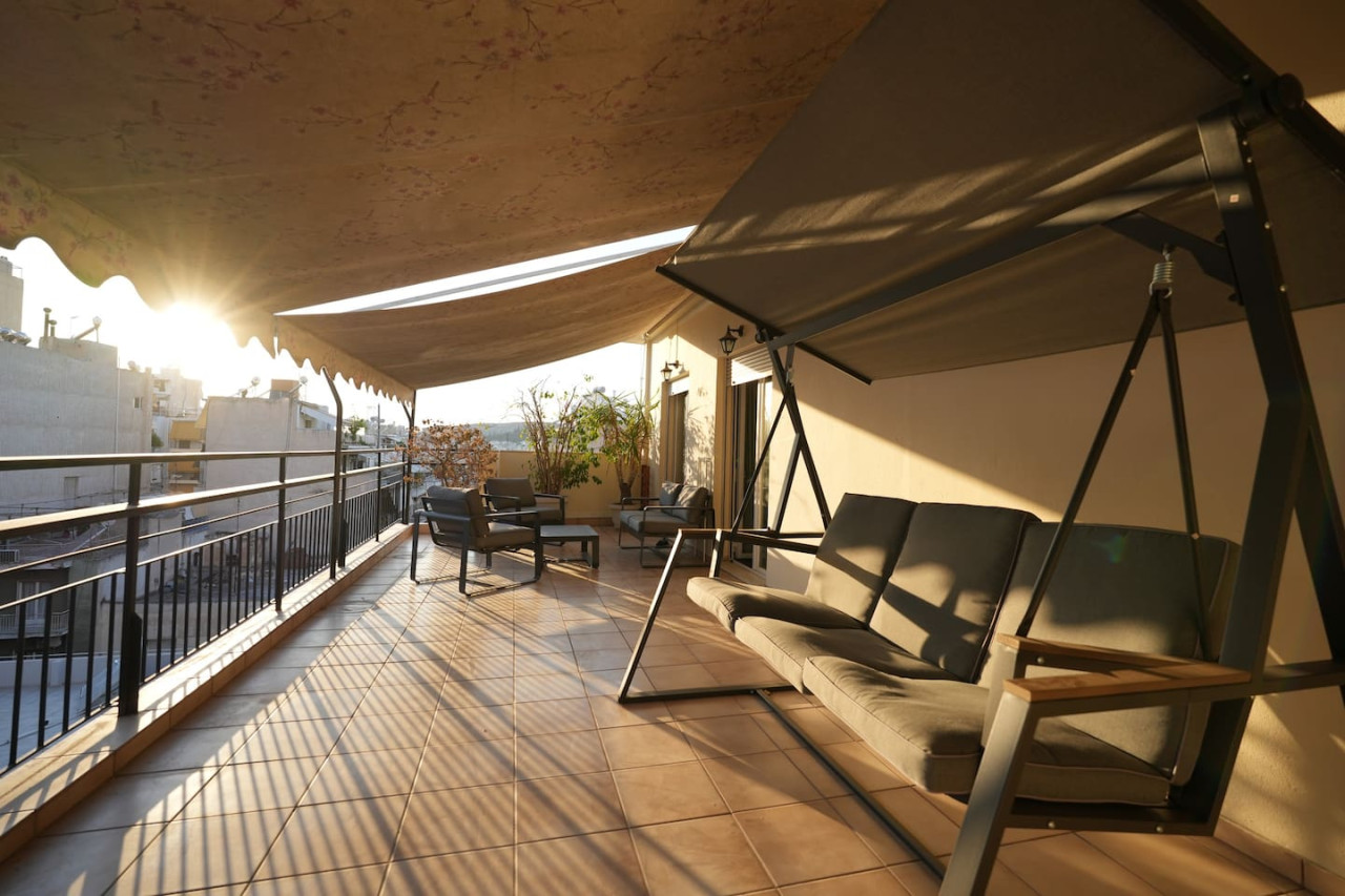 modern-athenian-penthouse/