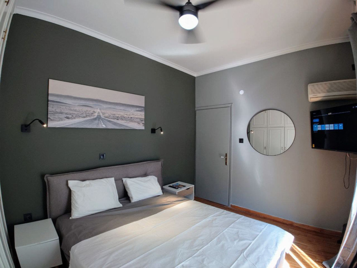 modern-athenian-penthouse/