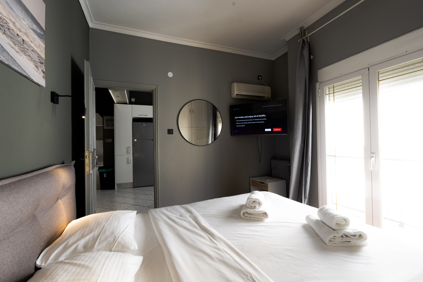 modern-athenian-penthouse/