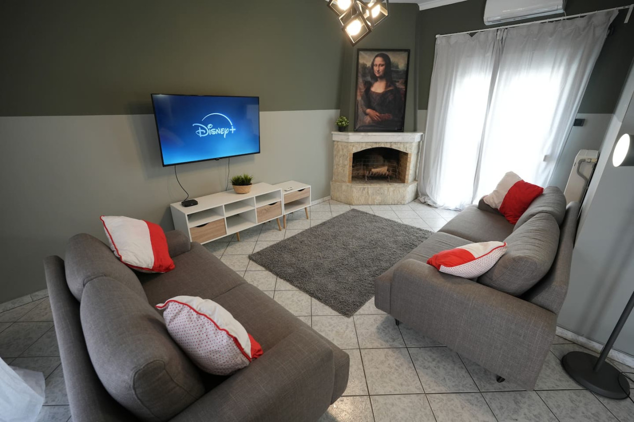 modern-athenian-penthouse/